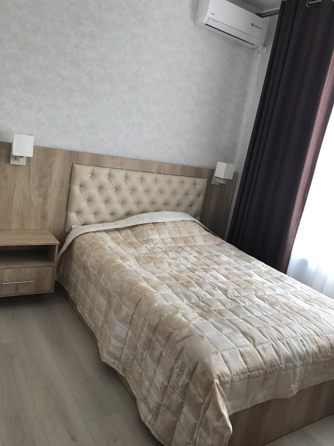 Caral Hotel Comrat ภายนอก รูปภาพ