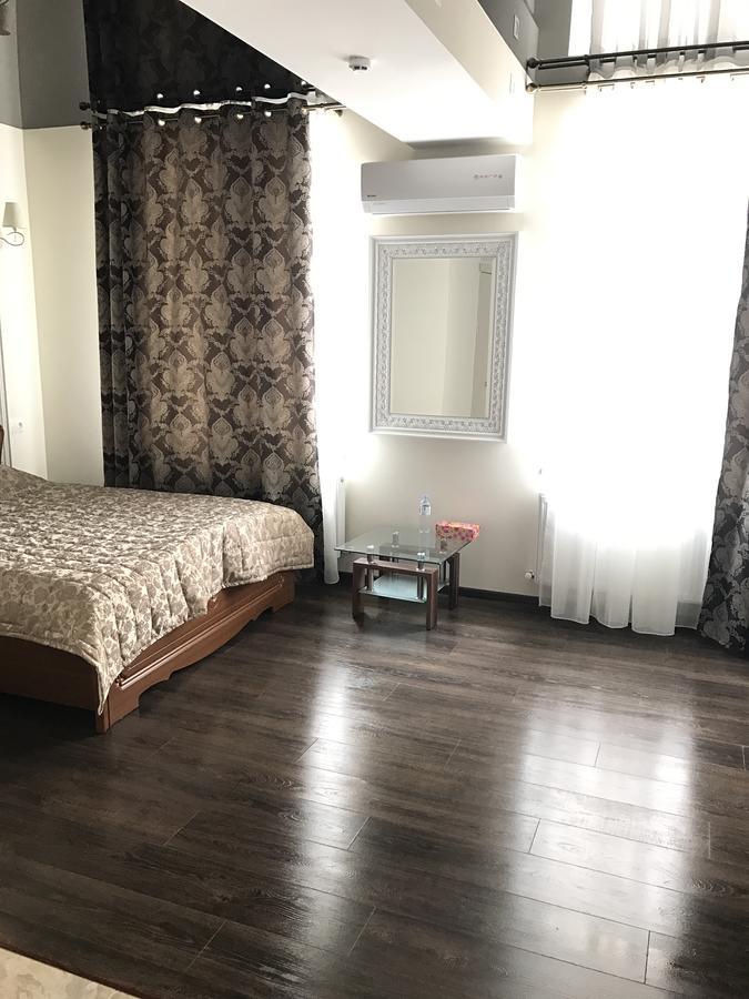 Caral Hotel Comrat ภายนอก รูปภาพ