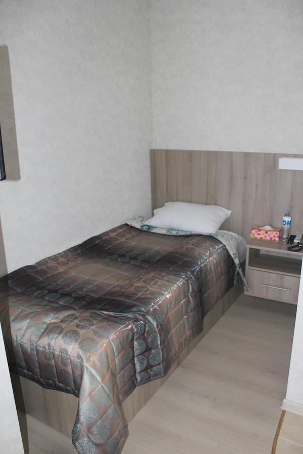 Caral Hotel Comrat ภายนอก รูปภาพ